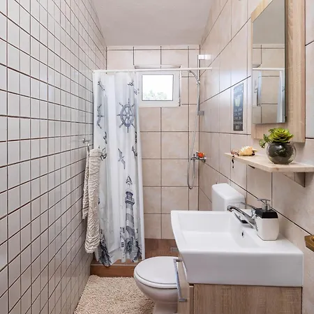 Apartment With Parking Space Rastici, Ciovo - 25224 Trogir